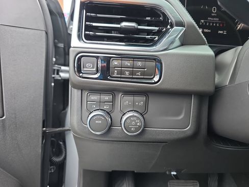 New 2026 GMC Yukon Denali w/ Sun & Power Step Package AWD/4WD image 21