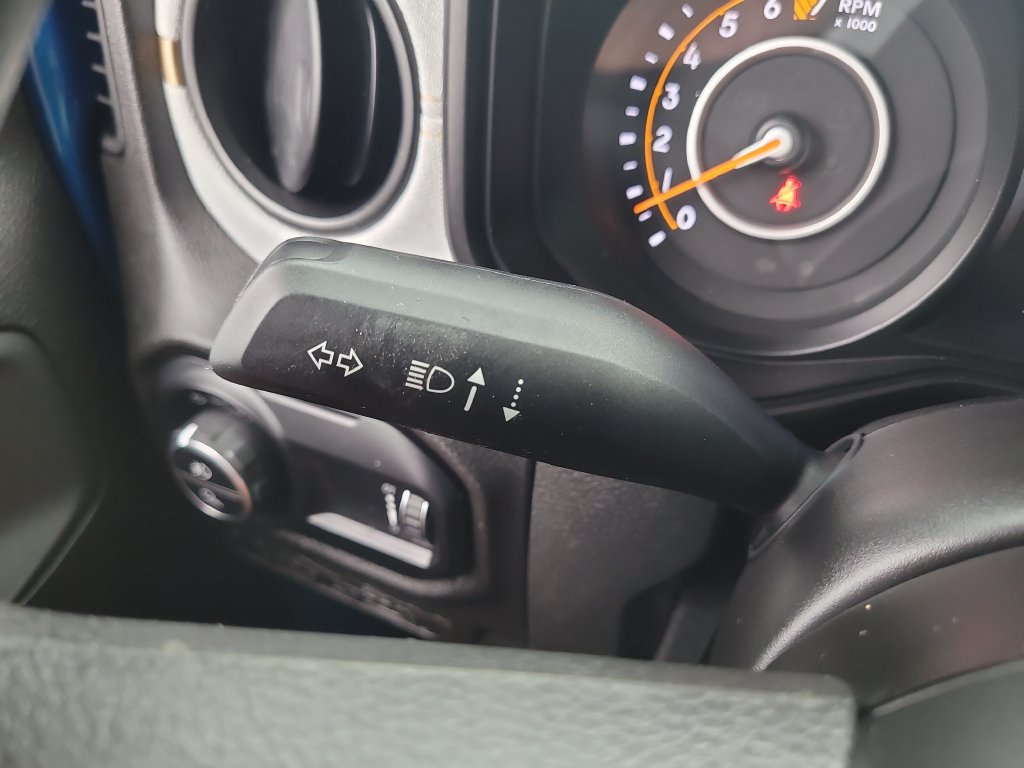 Used 2025 Jeep Gladiator Sport AWD/4WD image 31