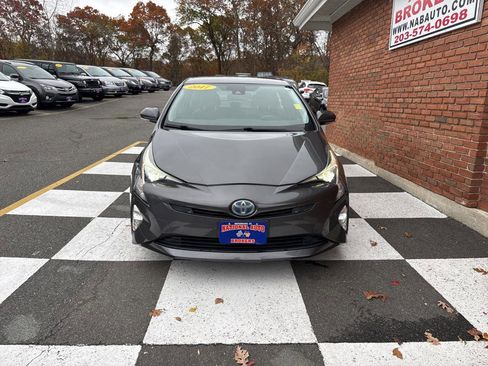 Used 2017 Toyota Prius Four Touring image 6