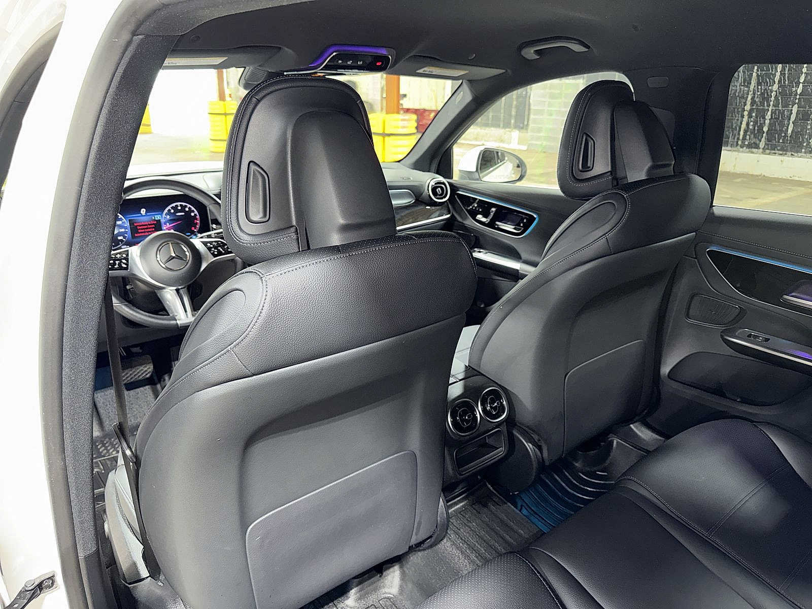 Used 2024 Mercedes-Benz GLC 300 4MATIC image 27