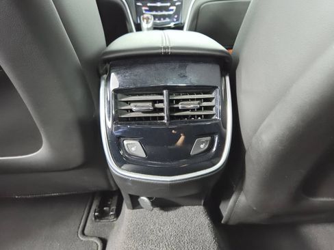 Used 2015 Cadillac XTS Luxury AWD/4WD image 22