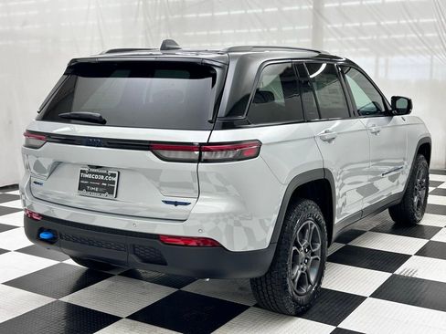 New 2025 Jeep Grand Cherokee Trailhawk w/ Advanced Protech Group II image 9