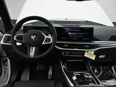 New 2026 BMW X5 xDrive40i w/ M Sport Package AWD/4WD image 33