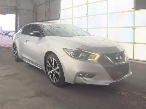Used 2016 Nissan Maxima 3.5 SV w/ Interior Lighting Package FWD image 3