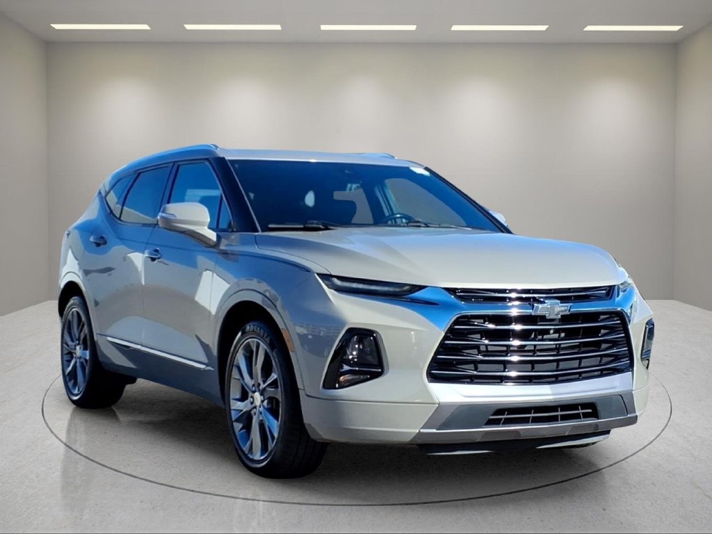 Used 2021 Chevrolet Blazer Premier w/ Driver Confidence II Package FWD image 3