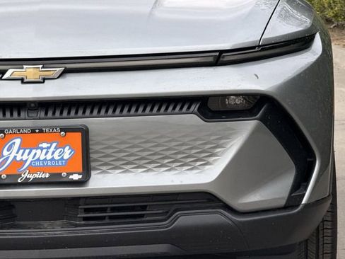 New 2026 Chevrolet Equinox EV LT image 8