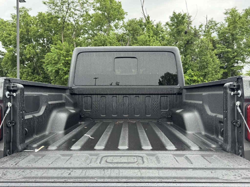 Used 2026 Jeep Gladiator Sport AWD/4WD image 29