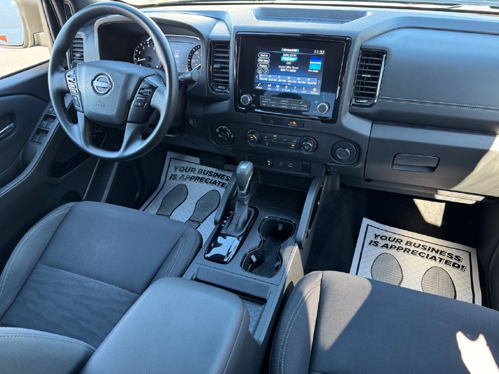 Used 2023 Nissan Frontier SV w/ Midnight Edition Package AWD/4WD image 14
