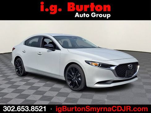 Used 2025 MAZDA MAZDA3 s FWD image 1