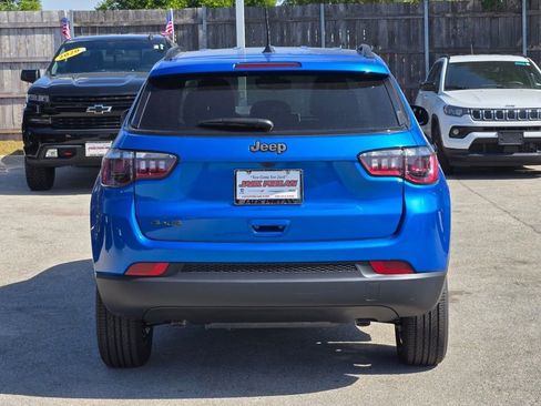 New 2026 Jeep Compass Latitude image 11