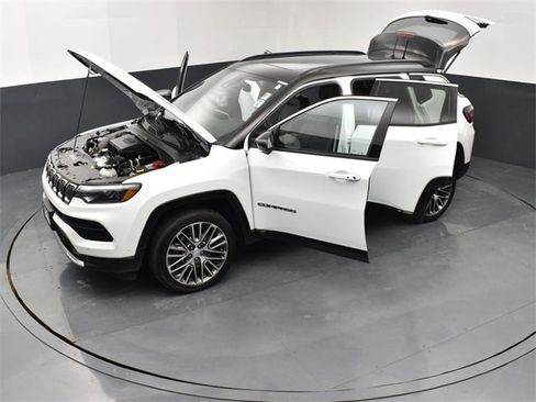 Used 2024 Jeep Compass Limited w/ Elite Group image 27
