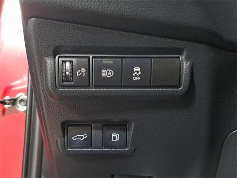 Used 2023 Toyota Corolla Cross XSE w/ Convenience Package image 23