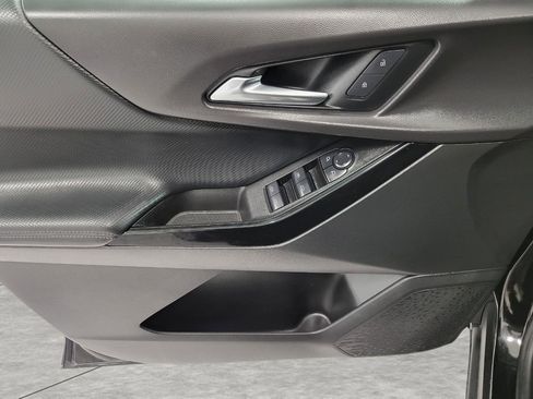 Used 2025 Chevrolet Equinox LT image 26