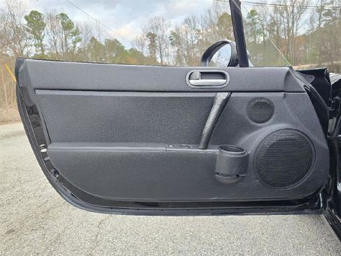 Used 2006 MAZDA MX-5 Miata Sport w/ Suspension Pkg image 18