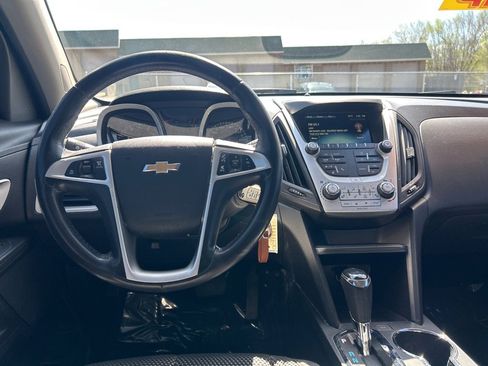 Used 2017 Chevrolet Equinox LT w/ Convenience Package image 14
