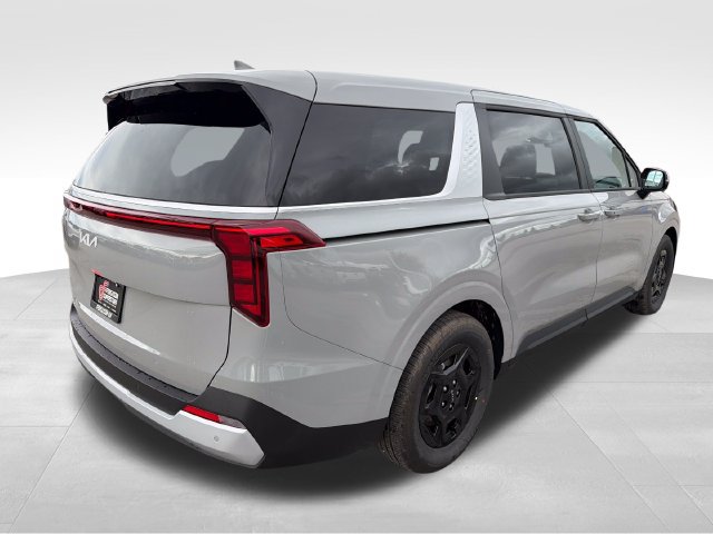 New 2027 Kia Carnival FWD image 7