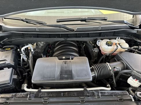 Certified 2024 Chevrolet Suburban High Country w/ Advanced Technology Package image 21