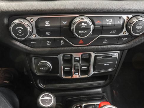 New 2026 Jeep Gladiator Sport image 20