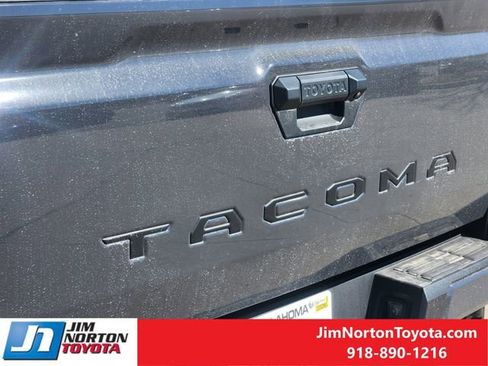 Used 2025 Toyota Tacoma SR5 image 12