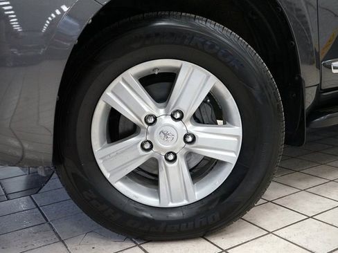 Used 2013 Toyota Land Cruiser image 61