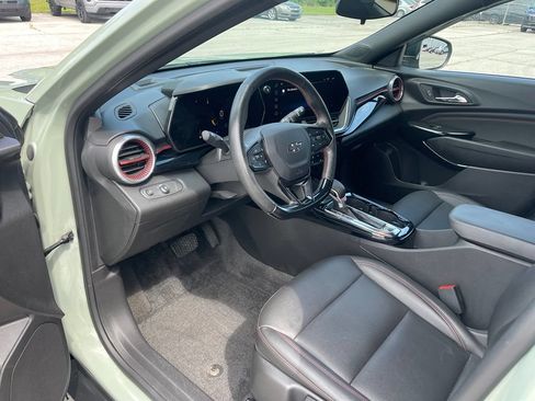 Used 2024 Chevrolet Trax RS w/ Driver Confidence Package FWD image 13