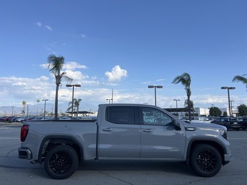 Used 2024 GMC Sierra 1500 Elevation image 9