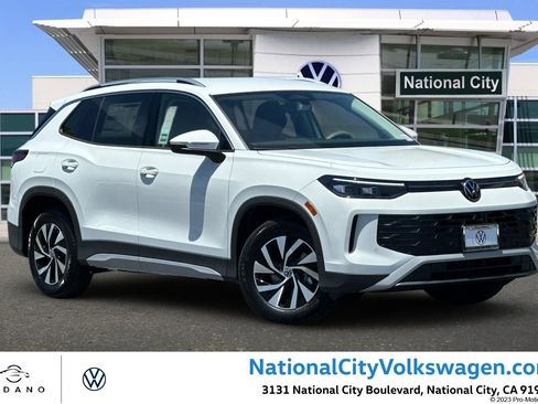New 2026 Volkswagen Tiguan S FWD image 1