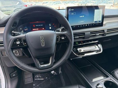 New 2026 Lincoln Corsair Premiere image 9