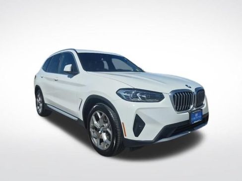 Used 2024 BMW X3 xDrive30i AWD/4WD image 3