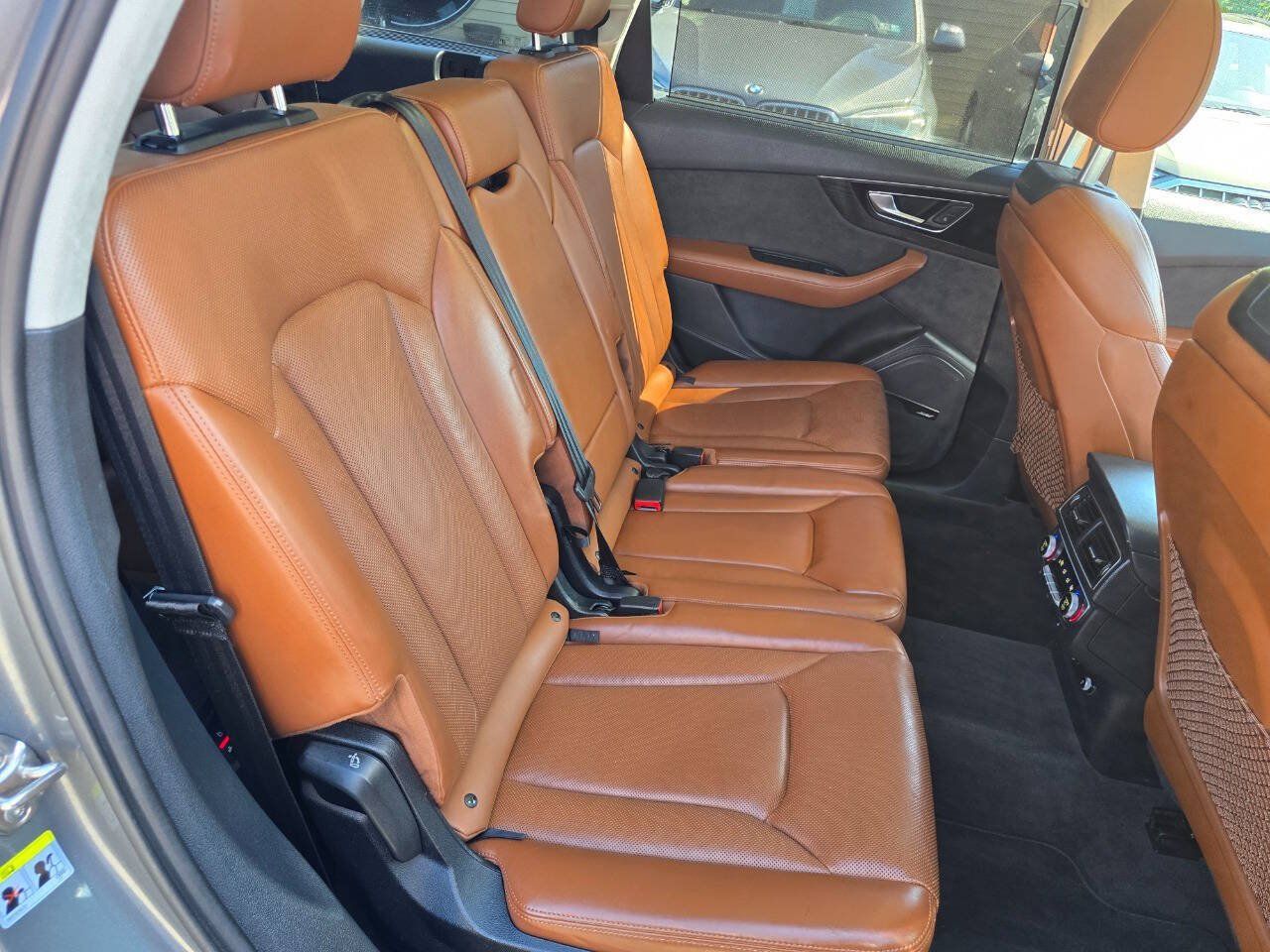 Used 2018 Audi Q7 3.0T Prestige AWD/4WD image 29