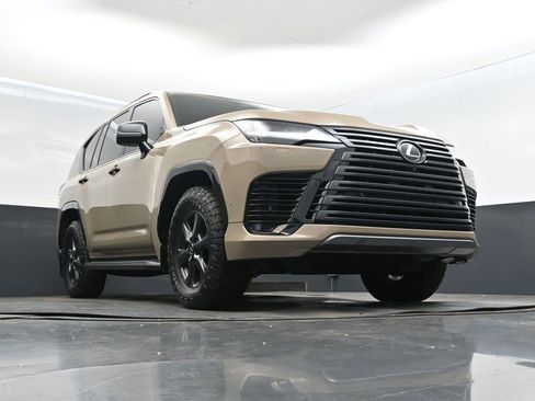 Used 2025 Lexus LX 700h Overtrail image 47