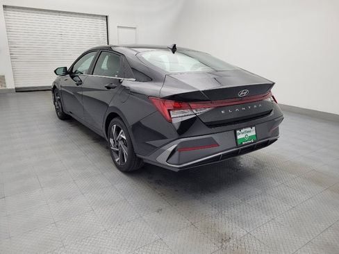 Used 2025 Hyundai Elantra SEL image 6