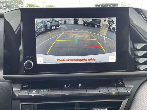 Used 2025 Toyota Camry SE w/ Convenience Package FWD image 29