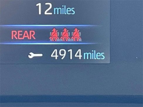 Used 2024 Toyota Corolla Cross SE image 16