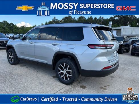 Used 2023 Jeep Grand Cherokee L Limited w/ Luxury Tech Group II RWD image 4