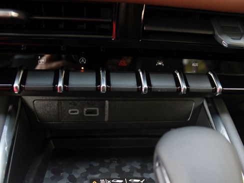 New 2025 GMC Canyon AT4 w/ Technology Plus Package image 26