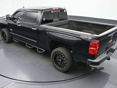Used 2014 Chevrolet Silverado 1500 High Country w/ High Country Premium Package AWD/4WD image 22