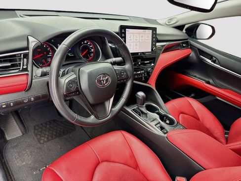 Used 2023 Toyota Camry XSE FWD image 7