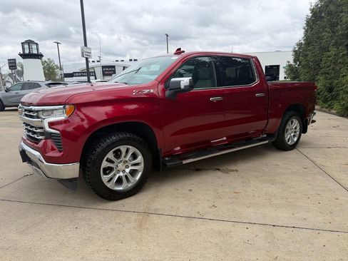 Used 2022 Chevrolet Silverado 1500 LTZ w/ LTZ Premium Package image 7