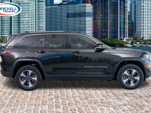Used 2024 Jeep Grand Cherokee Limited 4xe AWD/4WD image 8