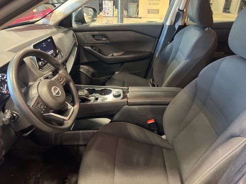 Certified 2024 Nissan Rogue S image 4