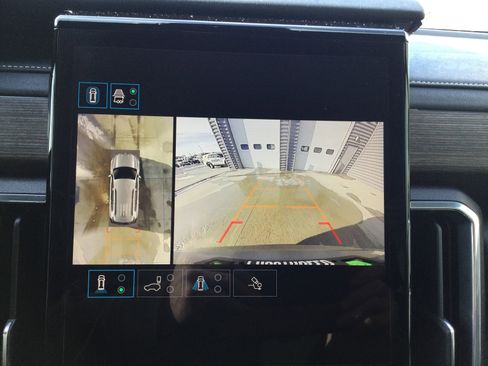 Used 2024 GMC Acadia Denali w/ Super Cruise Package image 13