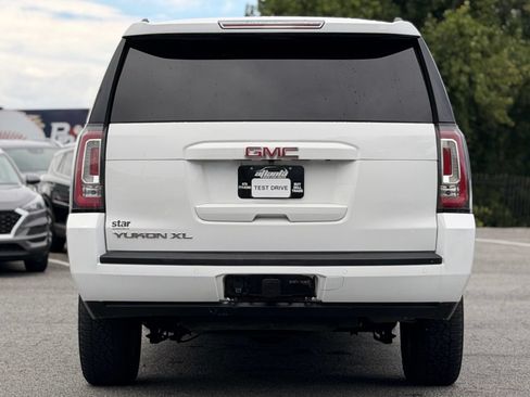 Used 2017 GMC Yukon XL SLT AWD/4WD image 4