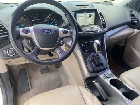 Used 2016 Ford Escape SE w/ SE Leather Comfort Package FWD image 10