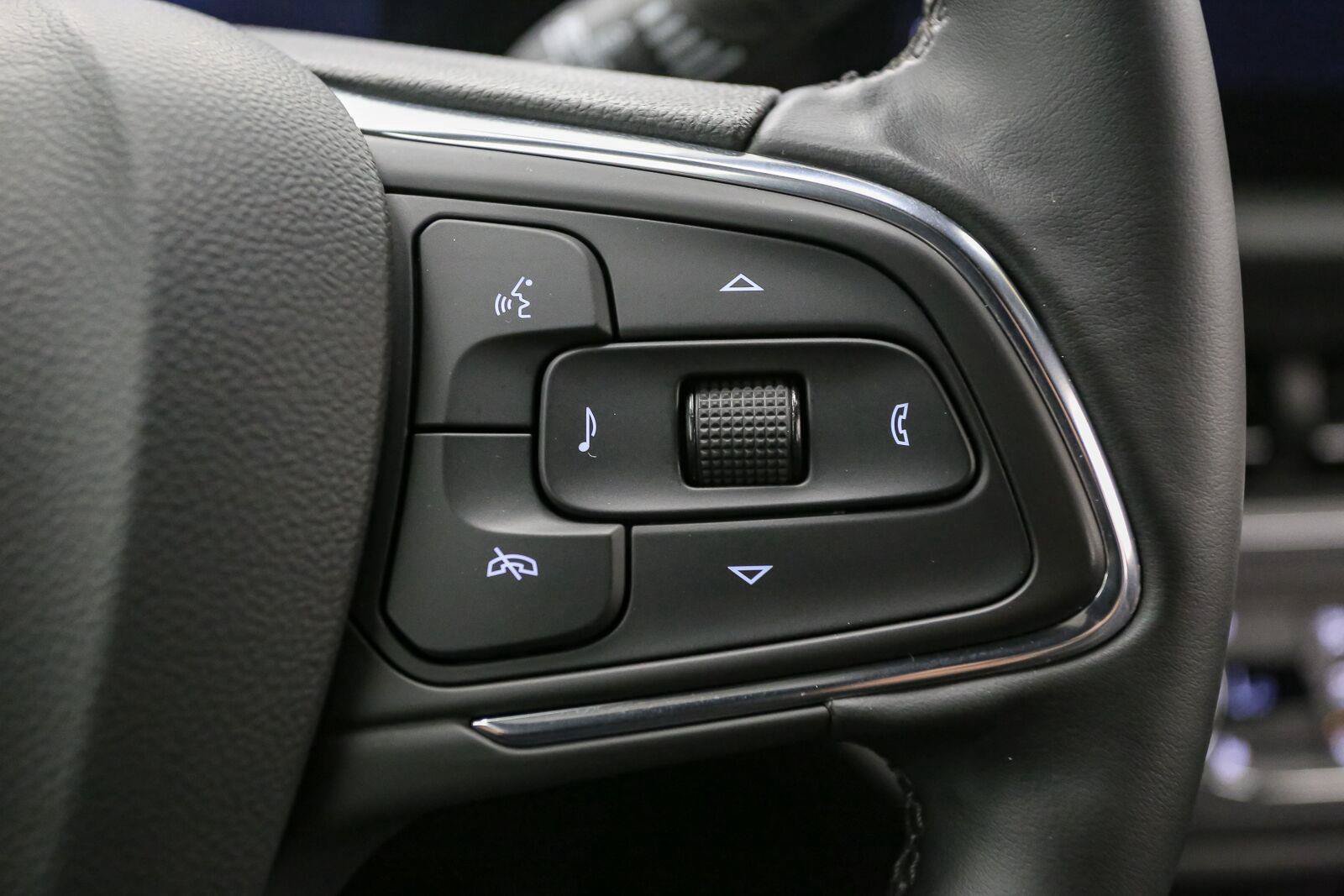 Used 2025 Buick Envista Preferred w/ Convenience I Package FWD image 35