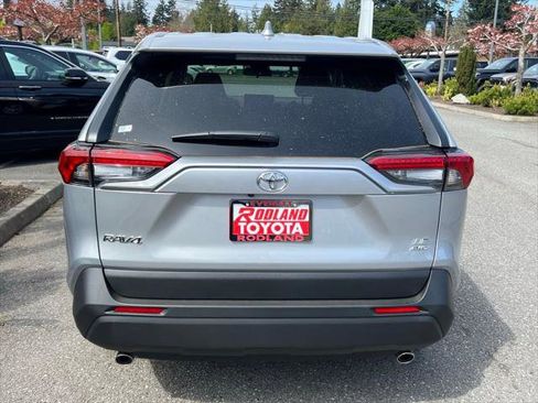 Certified 2025 Toyota RAV4 LE AWD/4WD image 7