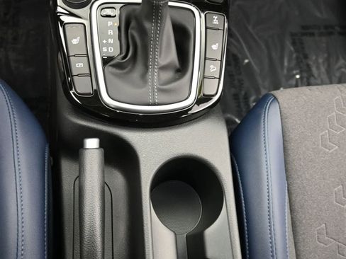 Used 2025 Kia Seltos S image 19