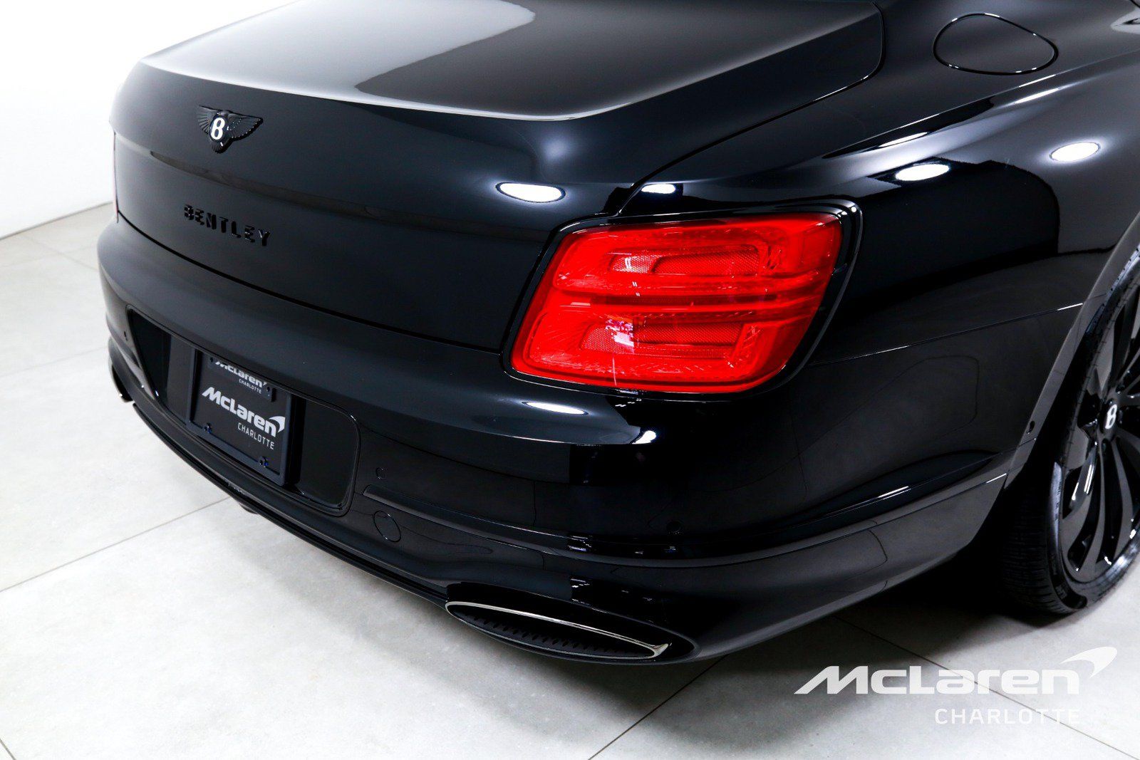 Used 2025 Bentley Flying Spur Plug-In Hybrid AWD/4WD image 39