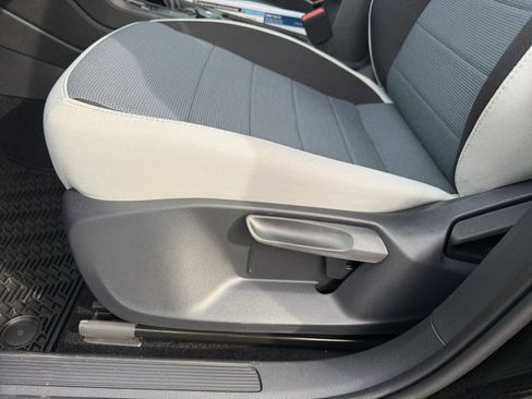 New 2026 Volkswagen Taos S image 30