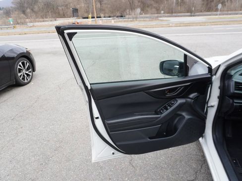 Used 2022 Subaru Impreza 2.0i Premium image 17